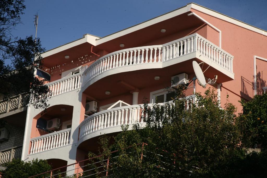 Omega Apartments Ulcinj Exterior photo